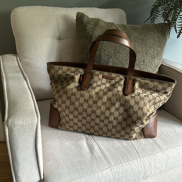 Large Gucci Tote - Picture 5 of 16